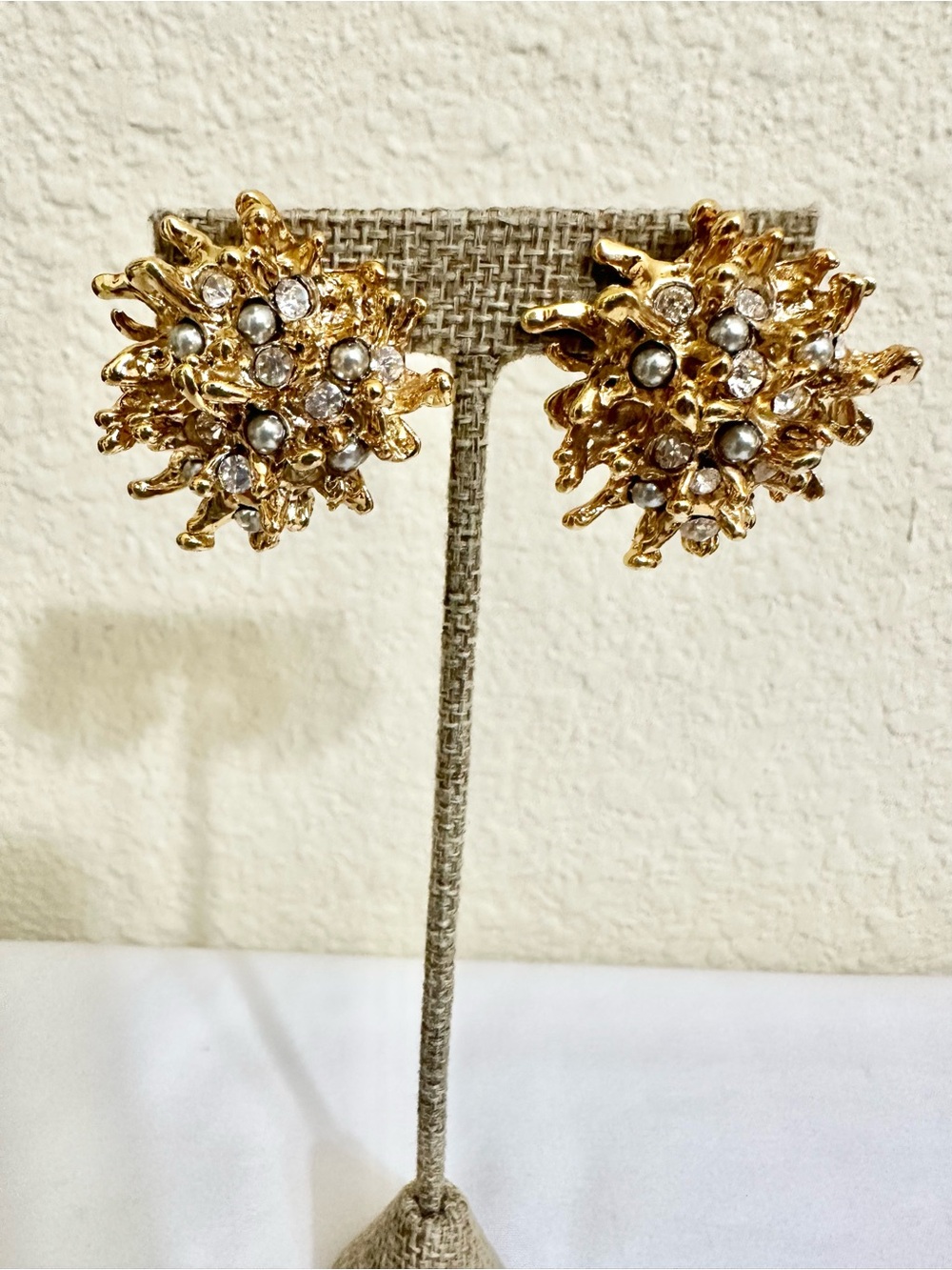 Vintage Gold-Plated Crystal Cluster Grey Pearl Clip Earrings